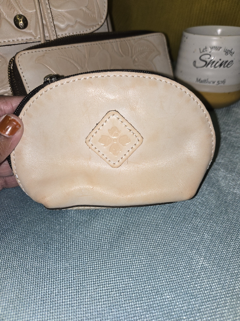 Patricia Nash! EUC💯 Womens Floral Embossed Cream Leather HOBO Set - Picture 13 of 16